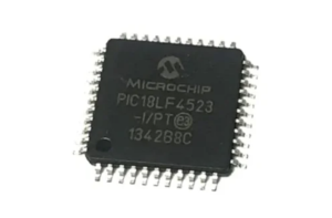 złamanie zabezpieczonego bezpiecznika mikrokontrolera MICROCHIP PIC18F4523 w celu przywrócenia ochronnego kodu źródłowego MCU PIC18F4523 z pamięci flash programu i pamięci eeprom danych, skopiowanie kodu źródłowego w formacie pliku binarnego lub oprogramowania szesnastkowego do nowego mikroprocesora MICROCHIP PIC18F4523;