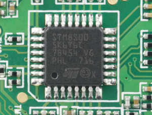 inversez le code de la mémoire flash MCU STM8S005C6T6 et lisez le micrologiciel intégré à partir de la mémoire du microprocesseur stm8s005c6, craquez le bit de fusible du microcontrôleur stm8s005c6 et retirez sa protection sur la mémoire flash ;